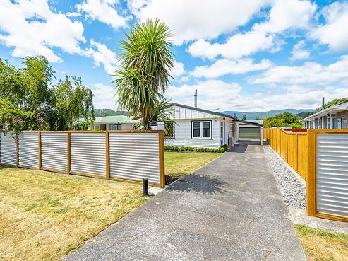 8 Parkway, Wainuiomata