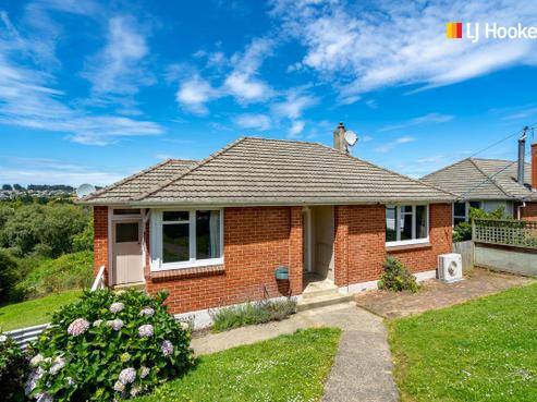 72 Columba Avenue, Calton Hill