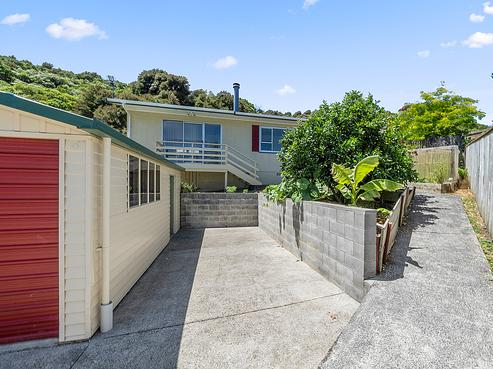9 Takanini Grove, Stokes Valley