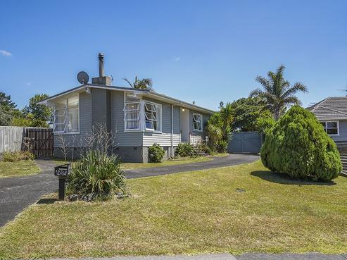 68 Divich Avenue, Te Atatu South
