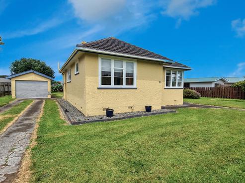 82 Domett Street, Opunake