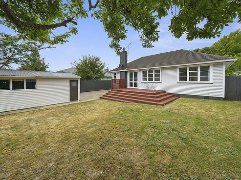 14 Walker Grove, Stokes Valley
