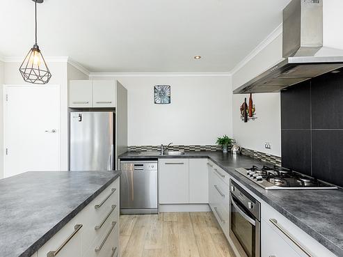 8 Chester Place, Taradale