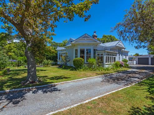 52 Grey Street, Marton