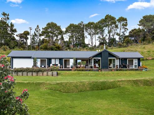 19 Martins Bay Road, Algies Bay