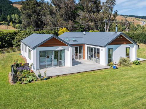 10 Gladfield Road, East Taieri