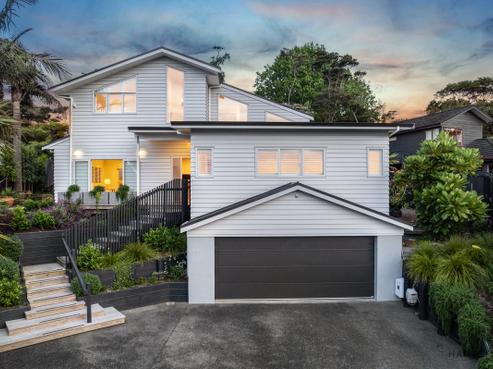 32 Chamari Close, Titirangi