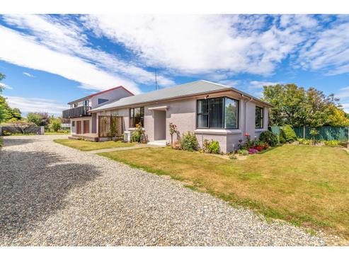 10 Coronation Street, Strathern