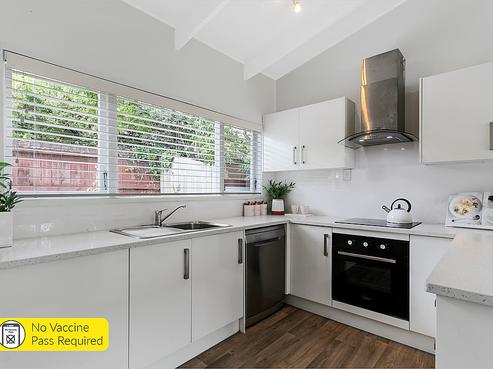 1/49 Glenmore Road, Sunnyhills