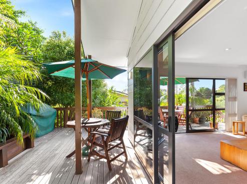 2/19 Valley Road, Browns Bay