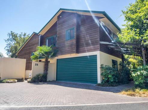 25 Howden Road, Fairfield