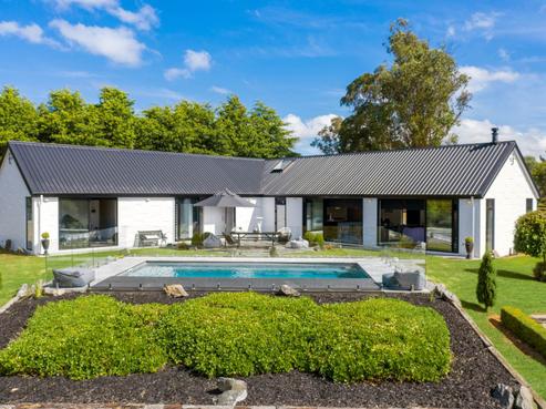 135 Dunn Road, Ararimu