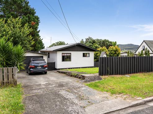 26 Raewyn Street, Morningside