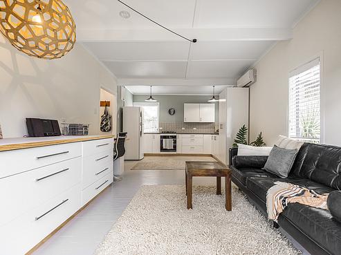 10 Sea View Road, Ostend