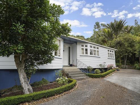 35 Bush Road, Waiatarua