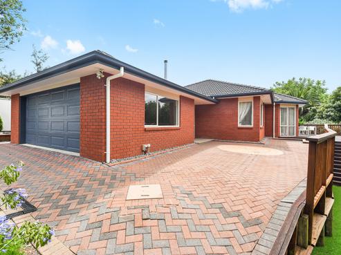 18B Stoneleigh Drive, Chartwell