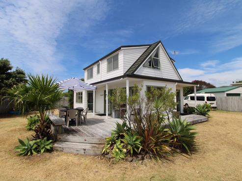 105 The Tee, Matarangi