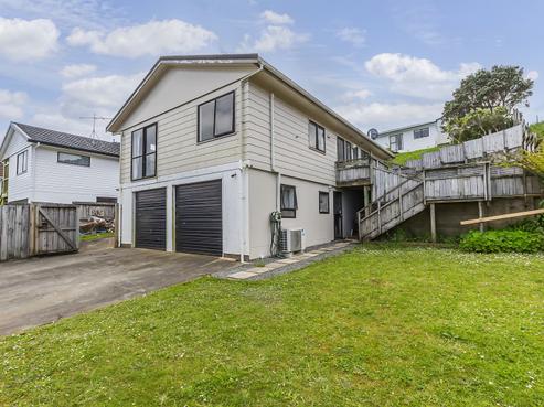 17 Cathie Place, Karori