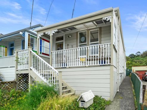 16 Boyd Terrace, Newtown