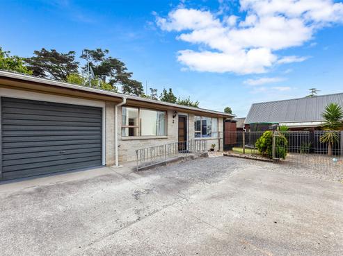 2/201 Henderson Valley Road, Henderson