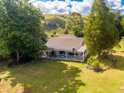 147 Taita Road, Omapere