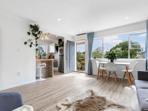 4/2 Kathleen Street, Totara Vale