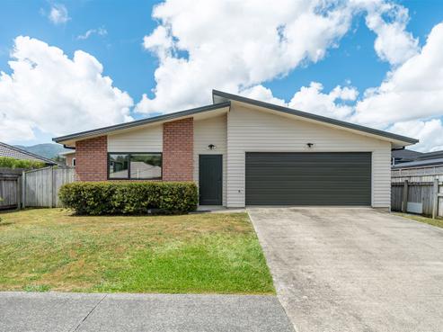 17 Sunstone Crescent, Brown Owl