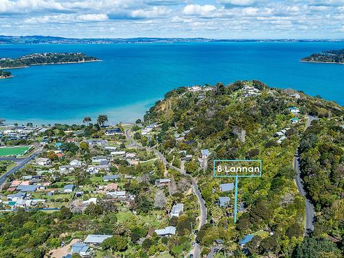 8 Lannan Road, Surfdale