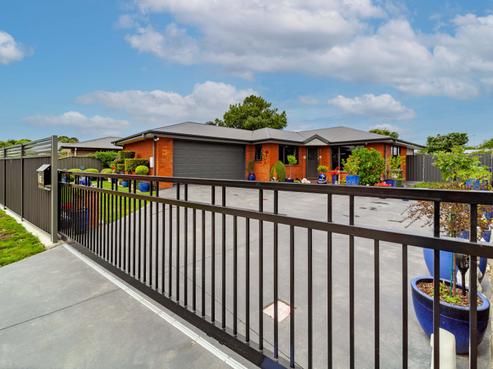 6 Waitaha Place, Clive