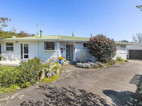9 Nimmo Avenue West, Waikanae