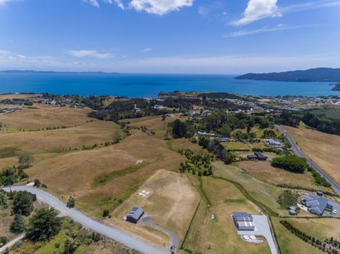 14 Spicer Road, Cable Bay
