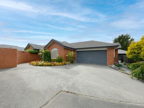 6 Cassinia Gardens, Aidanfield