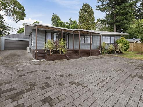 40A Werrina Crescent, Mangakakahi