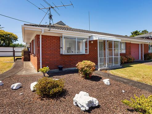 1/203 Mount Albert Road, Sandringham