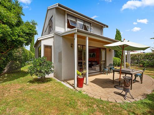 12 Orchard Place, Lynmore