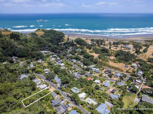 73 Domain Crescent, Muriwai