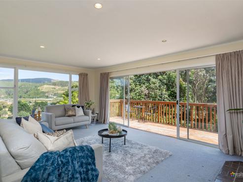 12 Castle Crescent, Stokes Valley