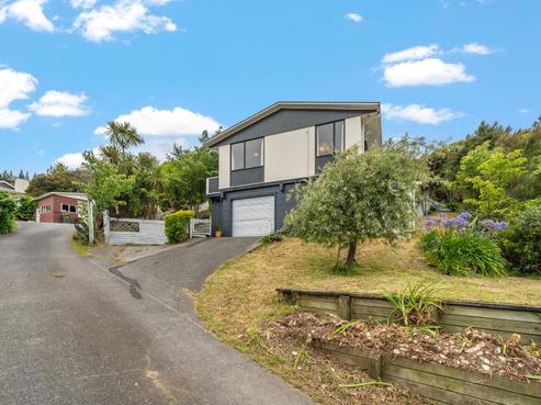 83 Parkway, Wainuiomata
