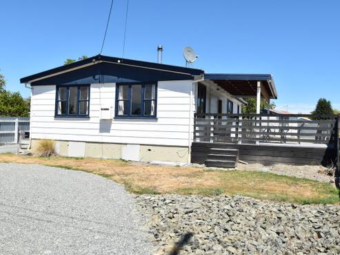 15 Hunter Crescent, Twizel