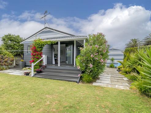 7 William Street, Waikanae Beach