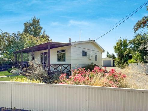 17 Maryburn Road, Twizel