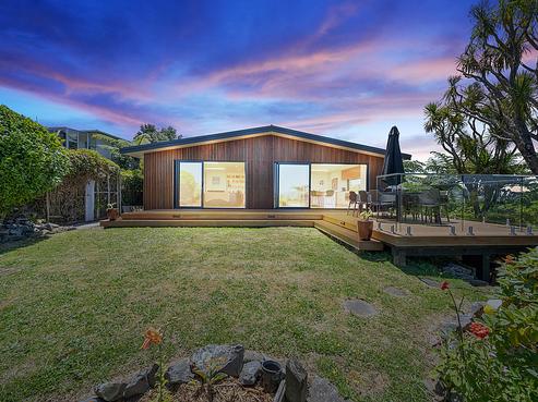 12 Fantail Grove, Belmont