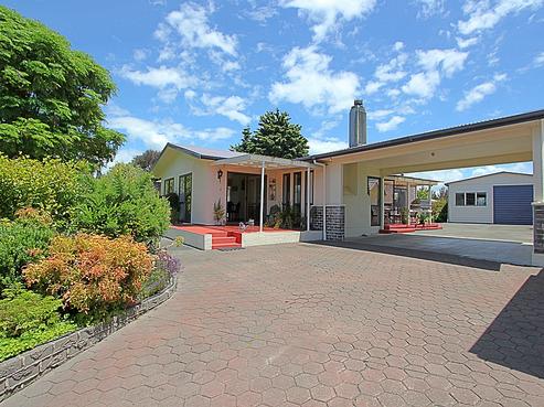 22 Williamson Road, Clive