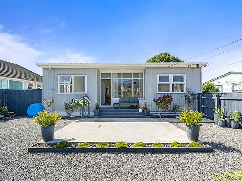 1226 Taita Drive, Taita