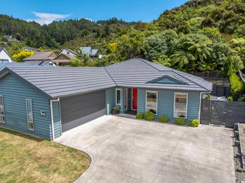 27 Kurth Crescent, Silverstream
