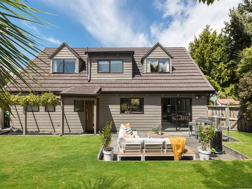 9 Larch Court, Kelvin Heights
