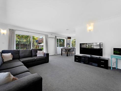 35 Nui Mana Place, Te Atatu South