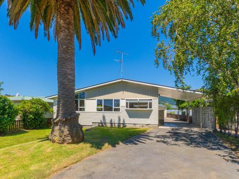 18 Arawhata Road, Paraparaumu