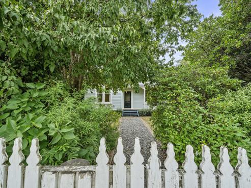 35 Strasbourge Street, Martinborough