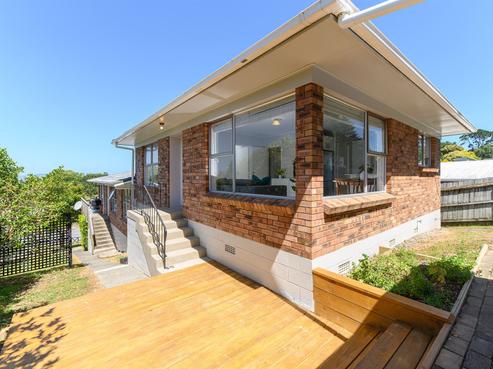 2/54 Ayton Drive, Totara Vale